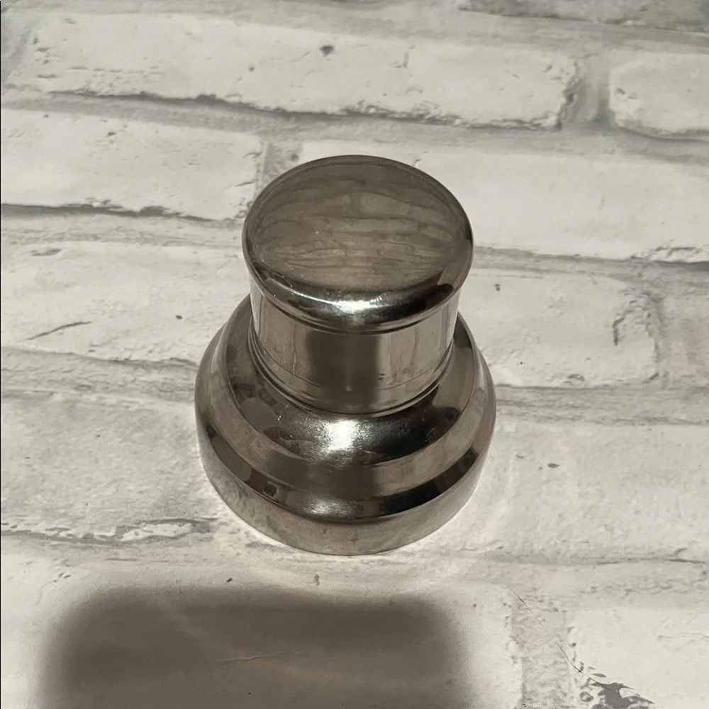 White eye test glass cocktail shaker glass Bottle liquor alcohol protein matcha